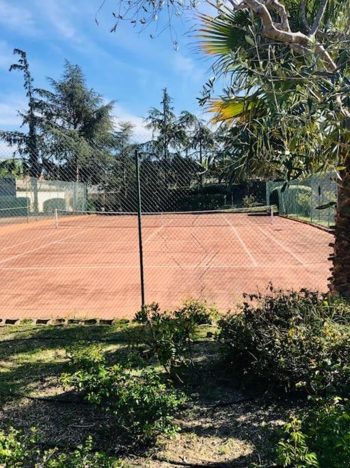 Apartment Secured Parc Velusine With Private Parking, Terrace, Pools And Tennis Courts.