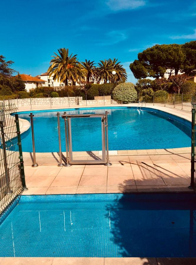 Appartement Secured Parc Velusine With Private Parking, Terrace, Pools And Tennis Courts.