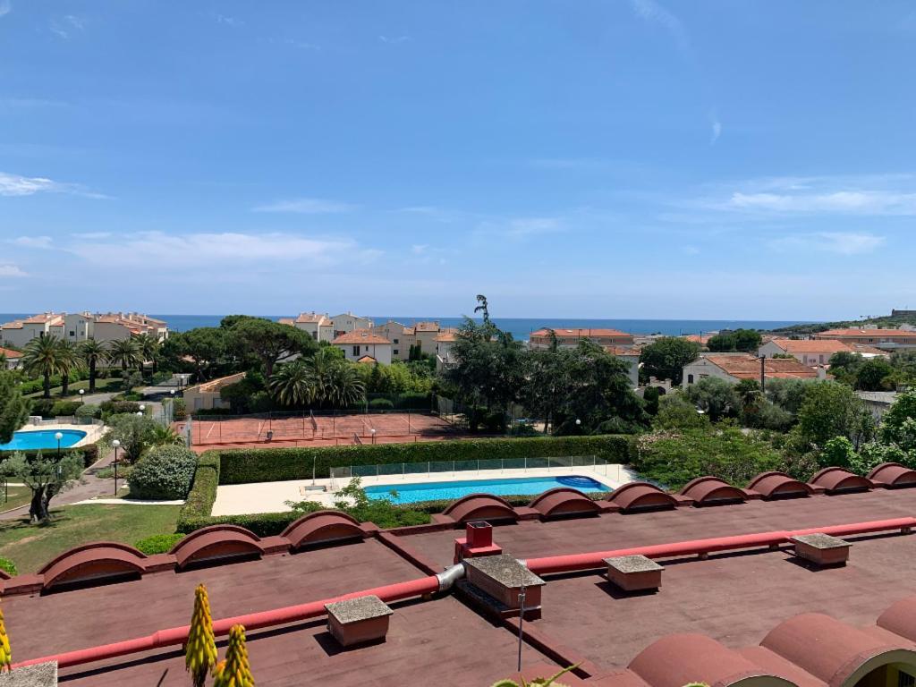 Secured Parc Velusine With Private Parking, Terrace, Pools And Tennis Courts.